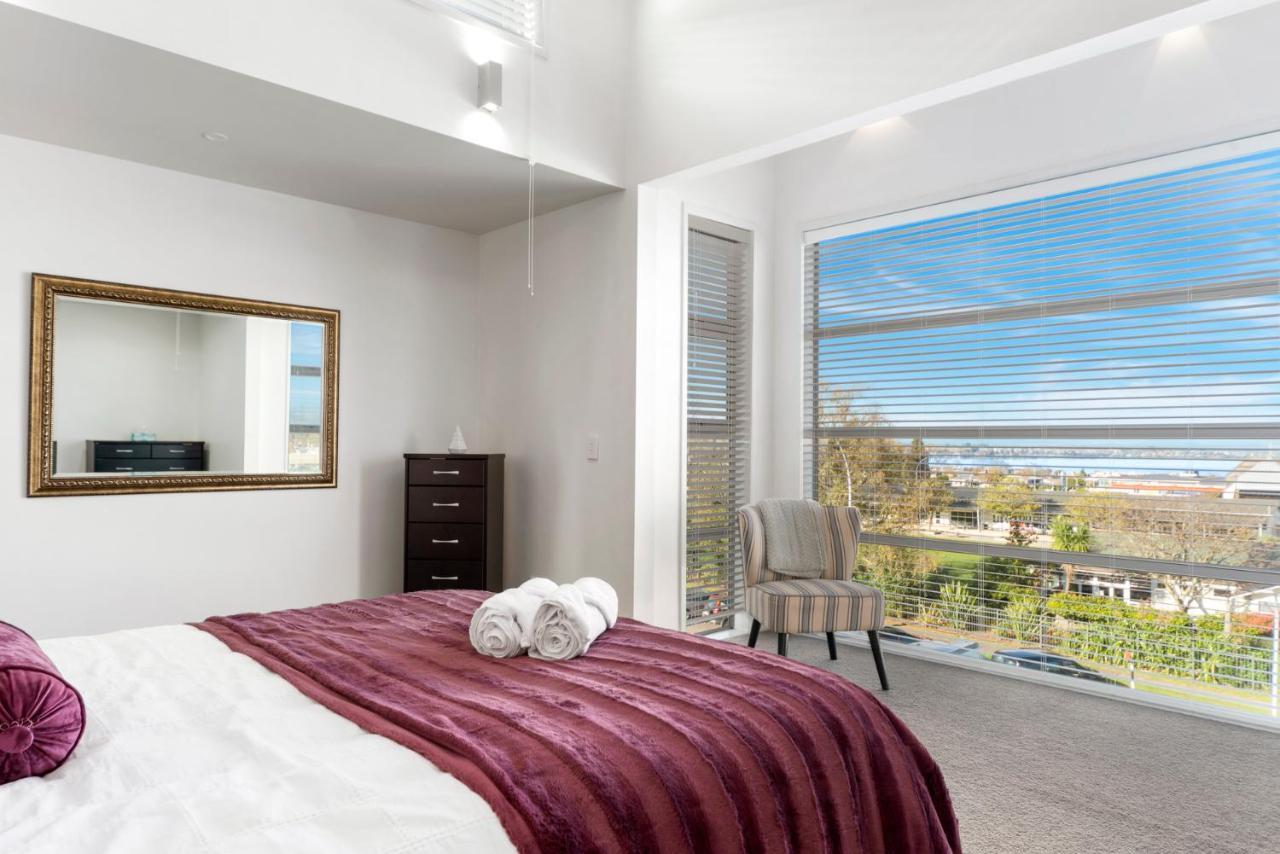 Lakeview Luxury - Taupo Holiday Apartment Extérieur photo
