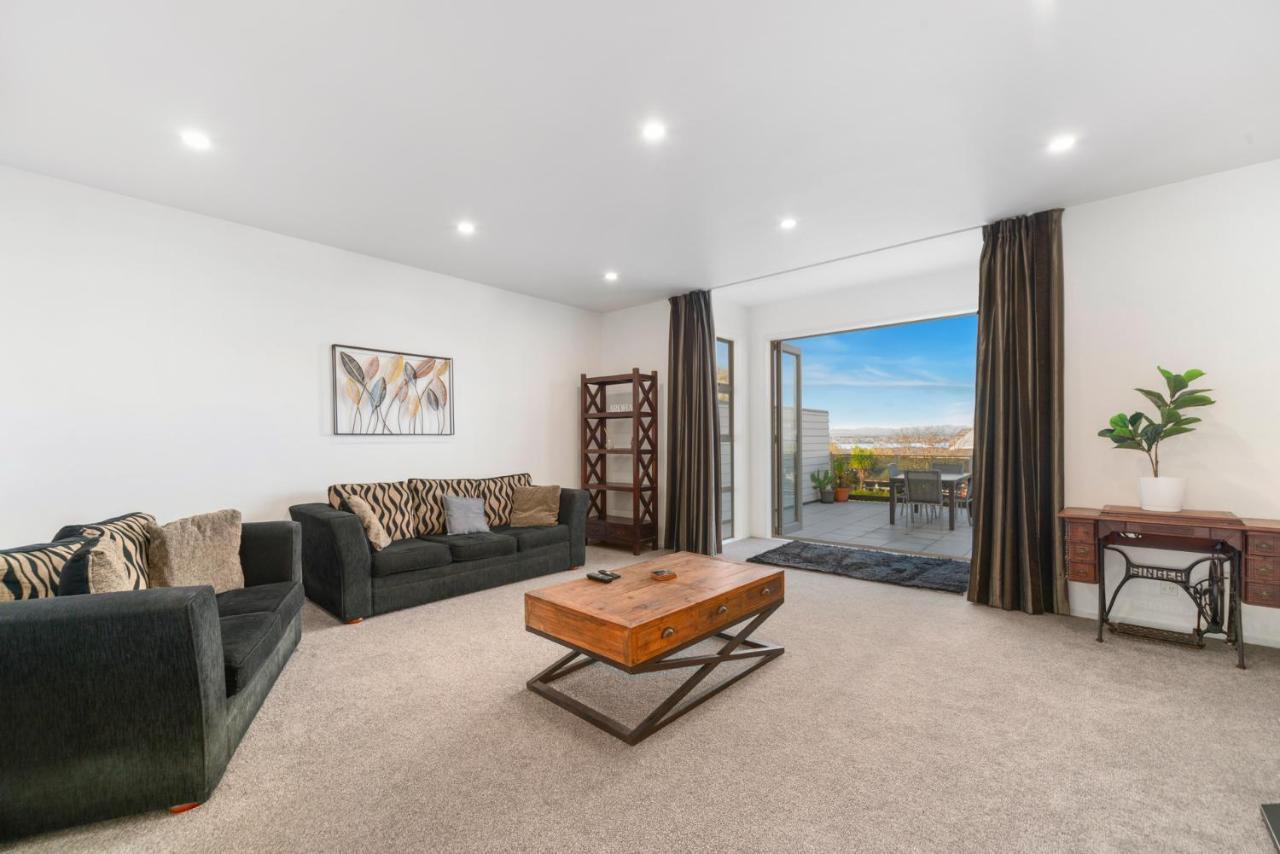 Lakeview Luxury - Taupo Holiday Apartment Extérieur photo