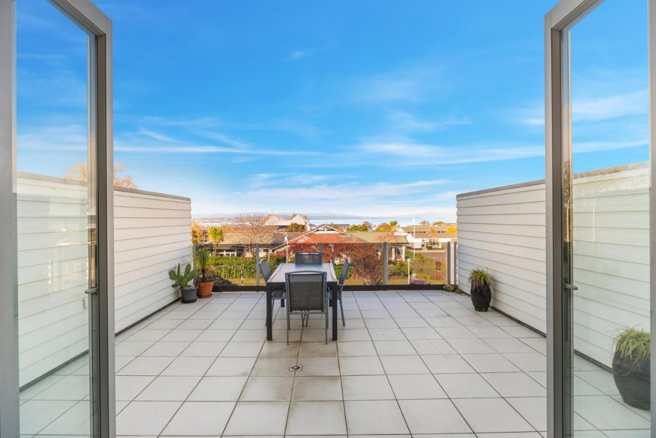 Lakeview Luxury - Taupo Holiday Apartment Extérieur photo