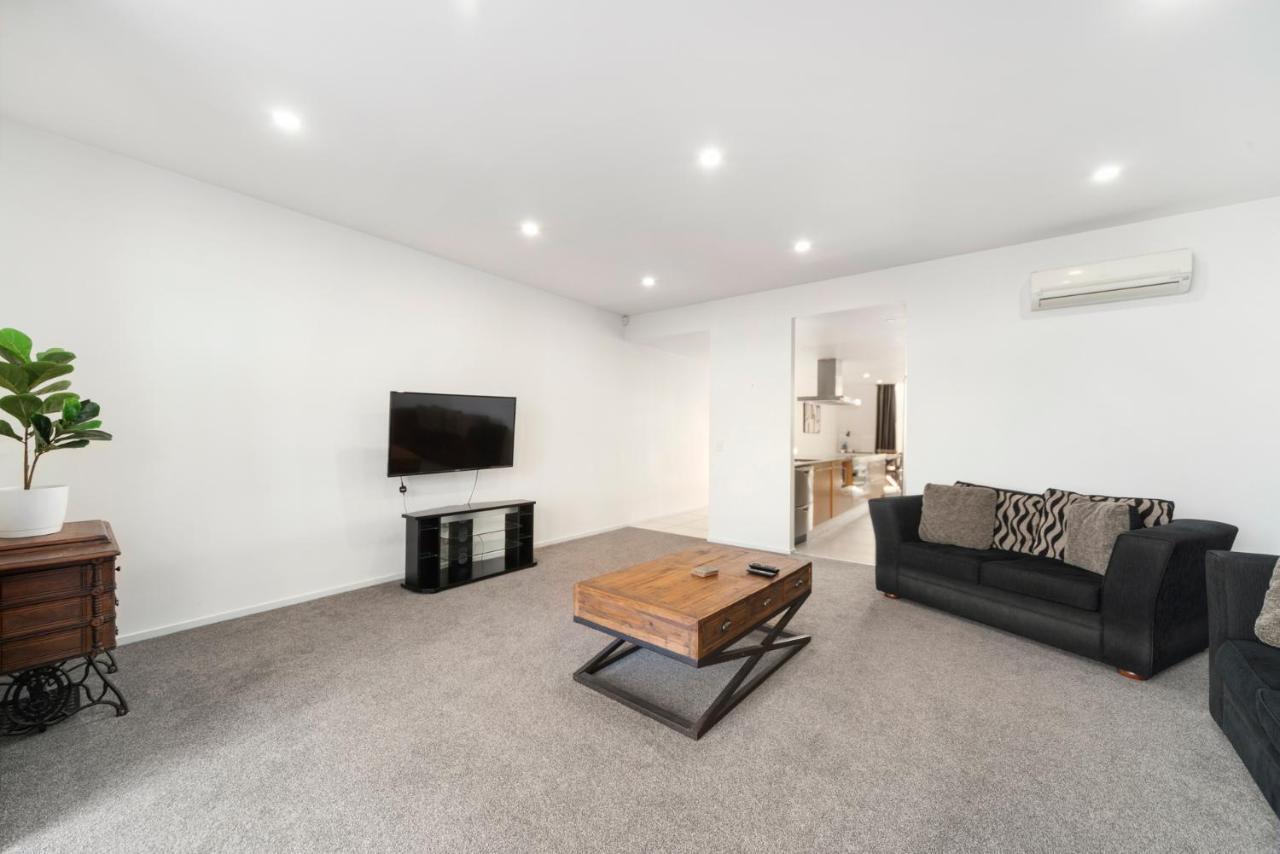 Lakeview Luxury - Taupo Holiday Apartment Extérieur photo