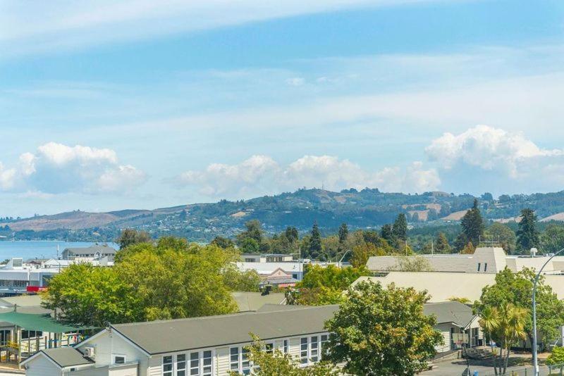 Lakeview Luxury - Taupo Holiday Apartment Extérieur photo